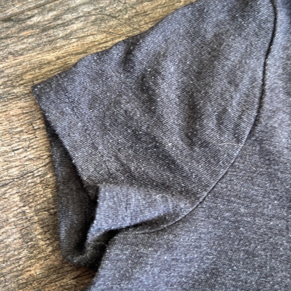 Old navy unicorn tee - Picture 3 of 6